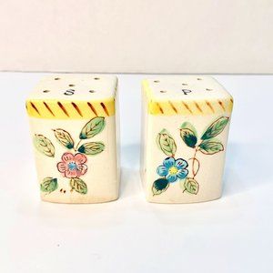 Square Shaped Sweet Floral Salt and Pepper Shakers